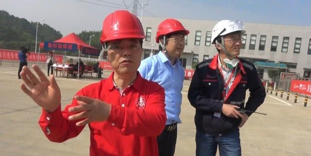 长沙市成功在长沙县举办了突发环境事件应急演练：学会理事单位湖南瀚洋环保有限公司作为承办方之一,学会理事郭正与秘书长蒋检花作为特邀环境应急专家参加此次演练